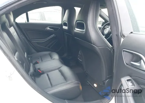 2017 Mercedes-Benz Cla 250 4Matic z USA, uszkodzony, nr VIN WDDSJ4GB6HN408026